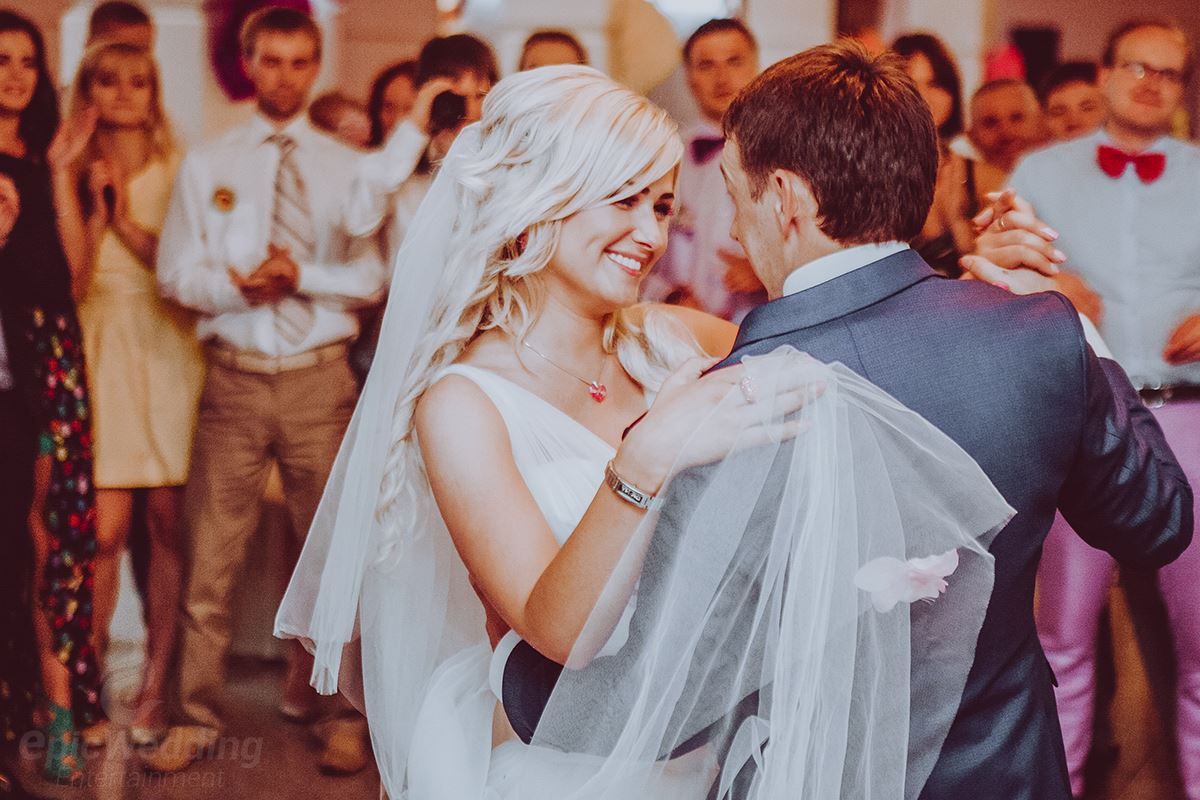 Couple's first dance at Melbourne wedding reception
